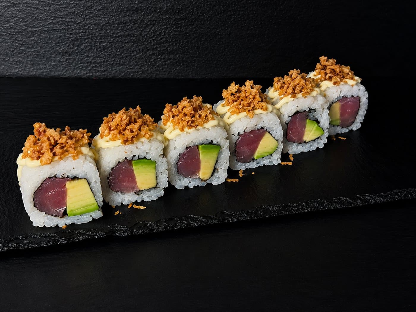 TUNA CRISPY ROLL